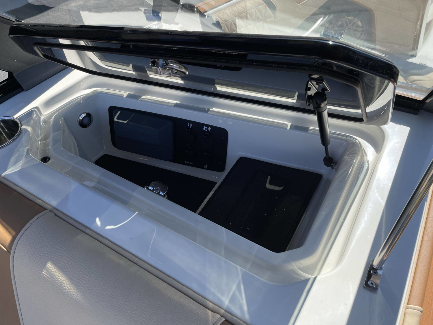 2027 Nautique GS20