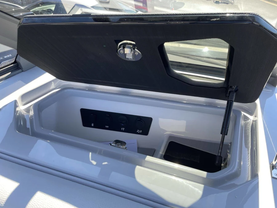 2027-nautique-g23-147362-image17