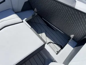 2027-nautique-g23-147362-image18