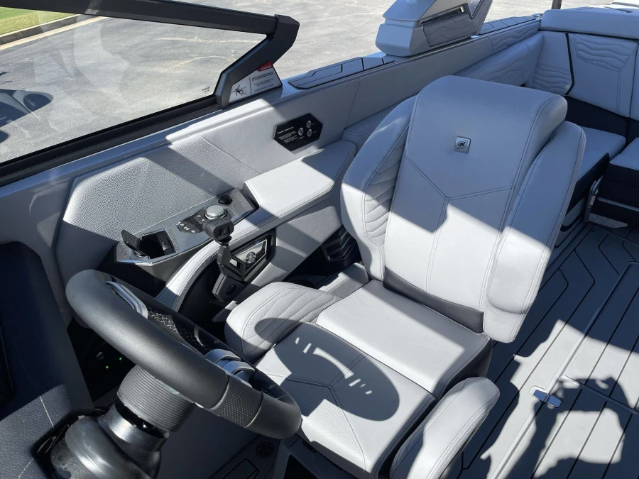 2027-nautique-g23-147362-image20