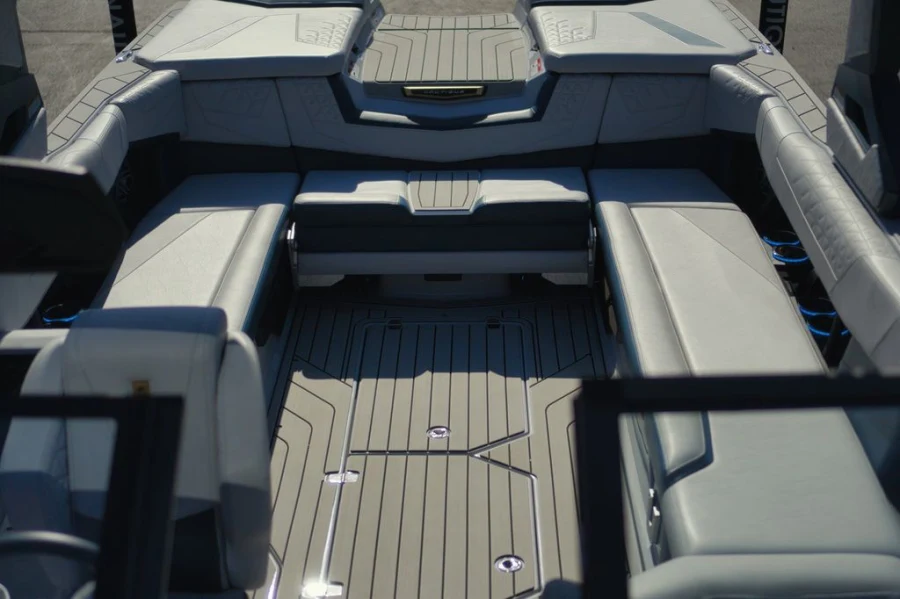 2027-nautique-s25-147363-image15