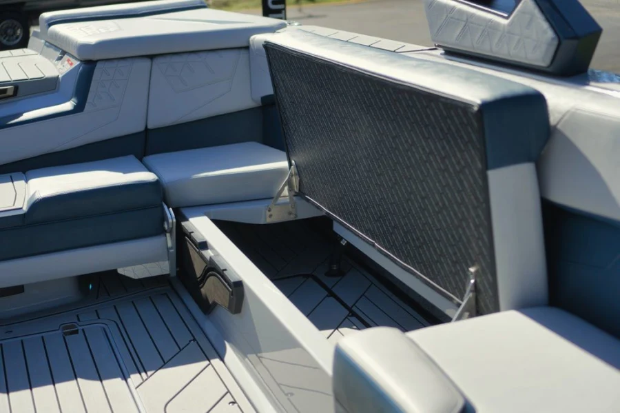 2027-nautique-s25-147363-image18