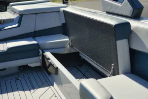 2027-nautique-s25-147363-image18