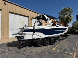2027-mastercraft-x24-147370-image3