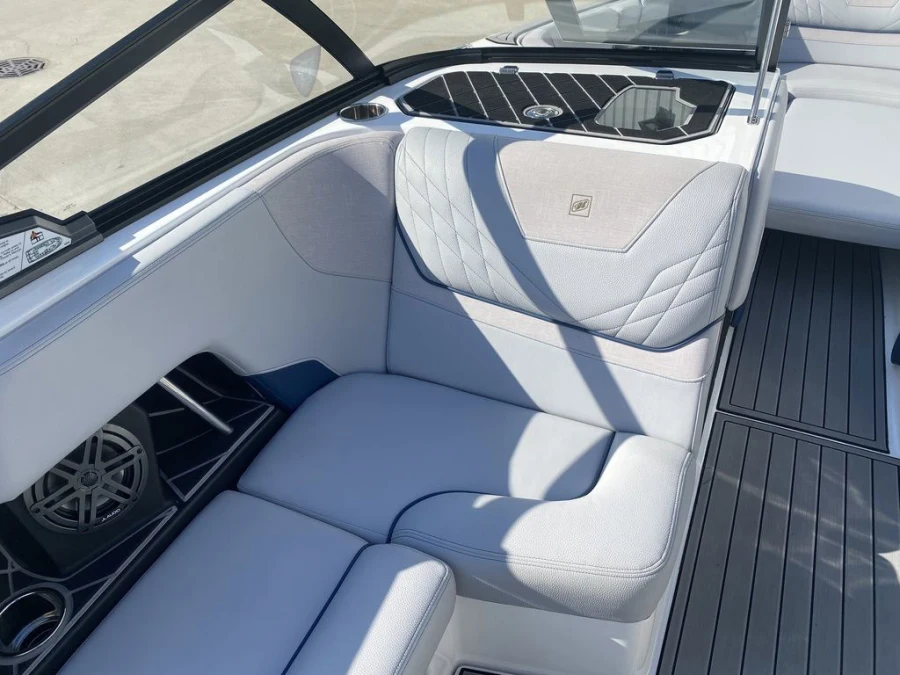 2022-nautique-gs22-147373-image8