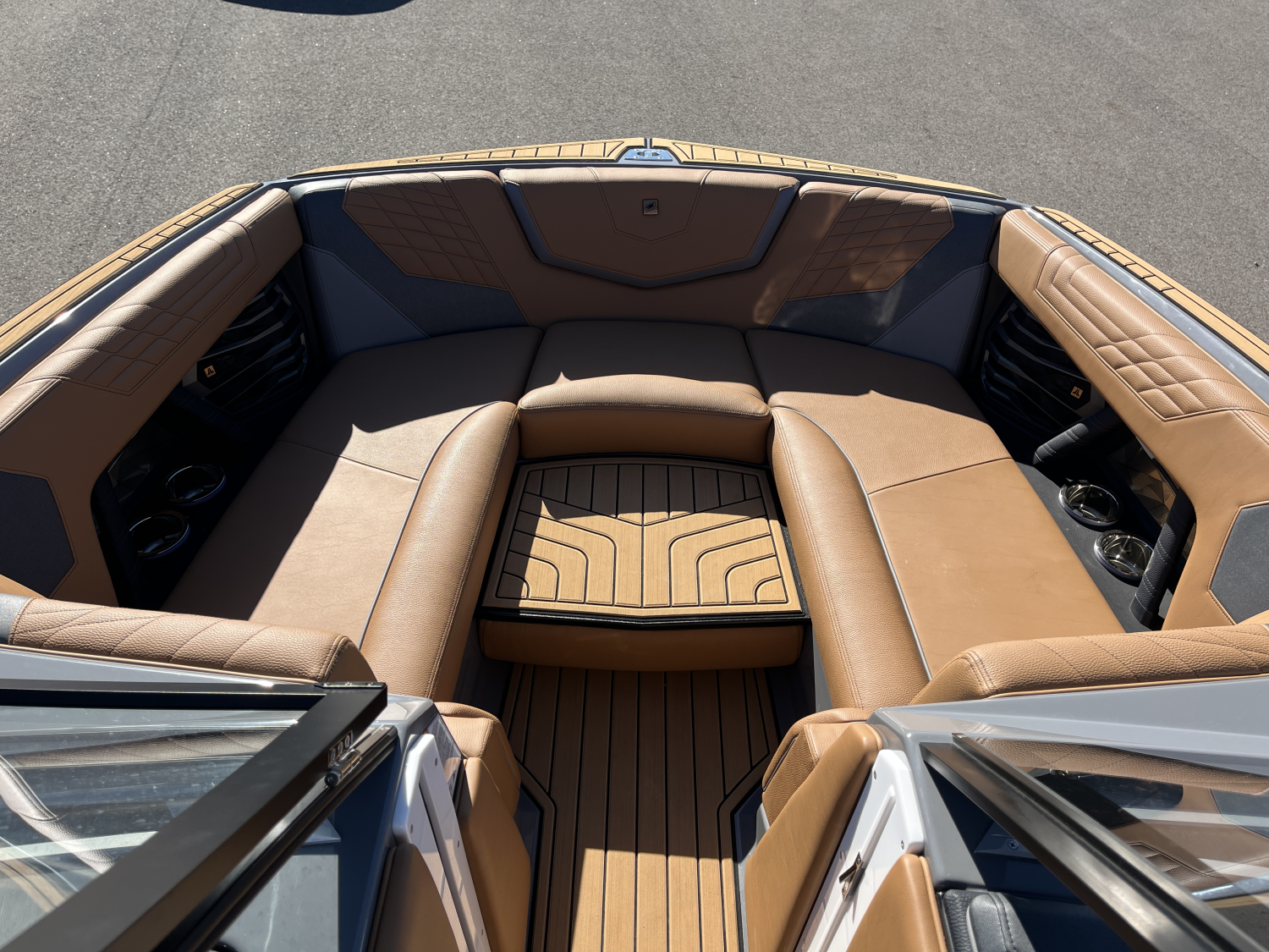 2024 Nautique G23