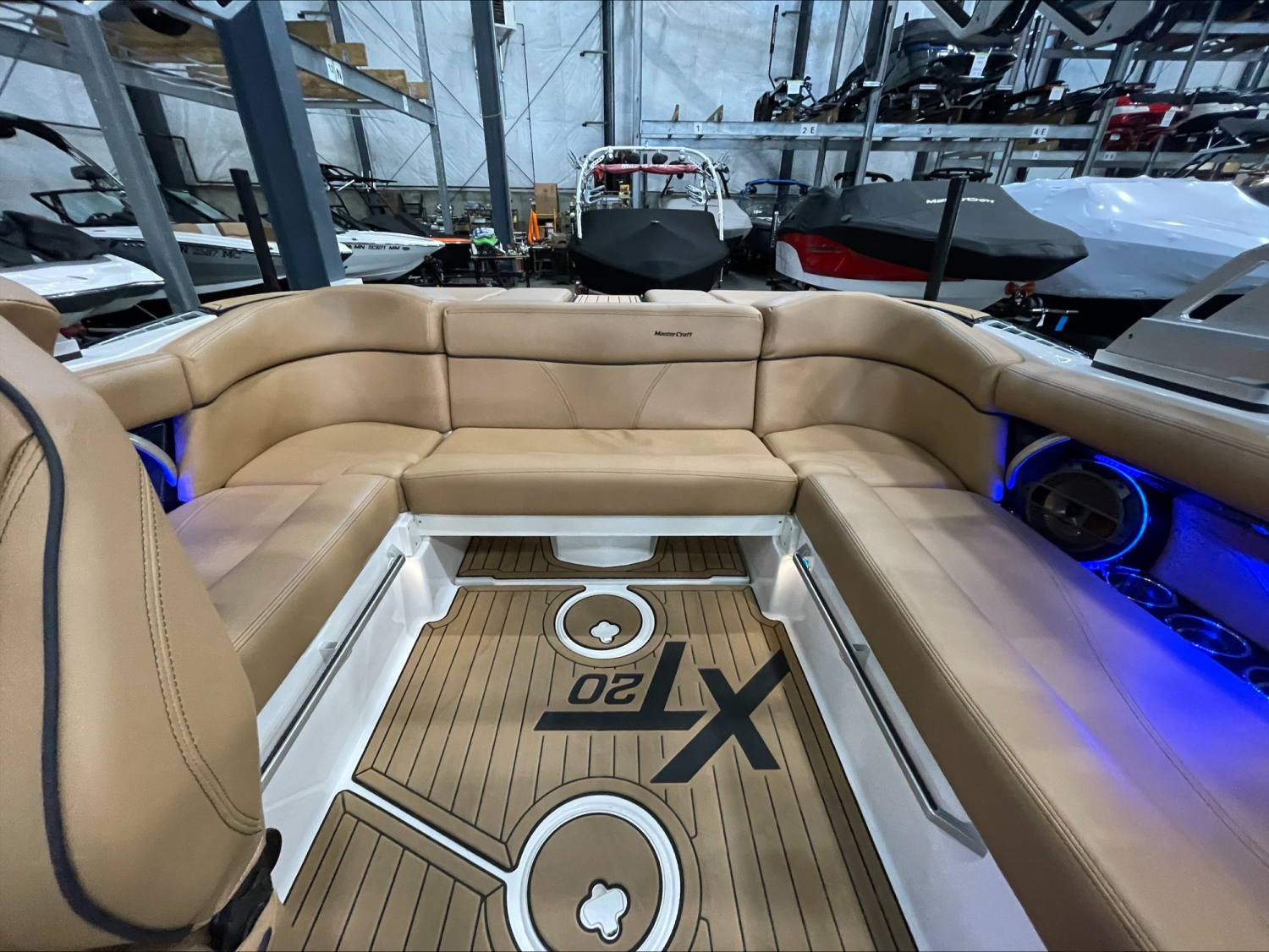 2021 MasterCraft XT20