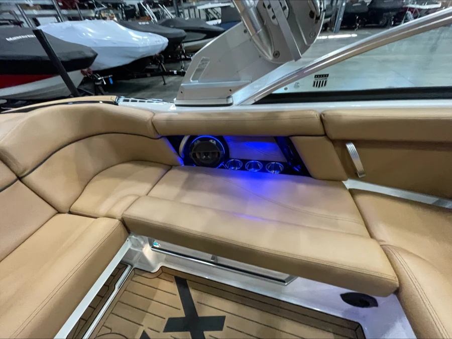 2021-mastercraft-xt20-147389-image13
