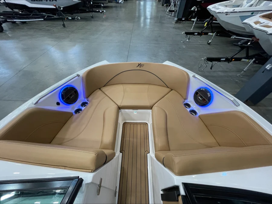 2021-mastercraft-xt20-147389-image19