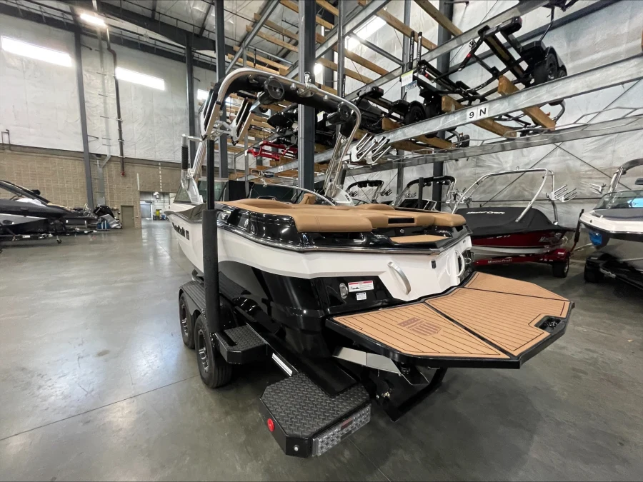 2021-mastercraft-xt20-147389-image7