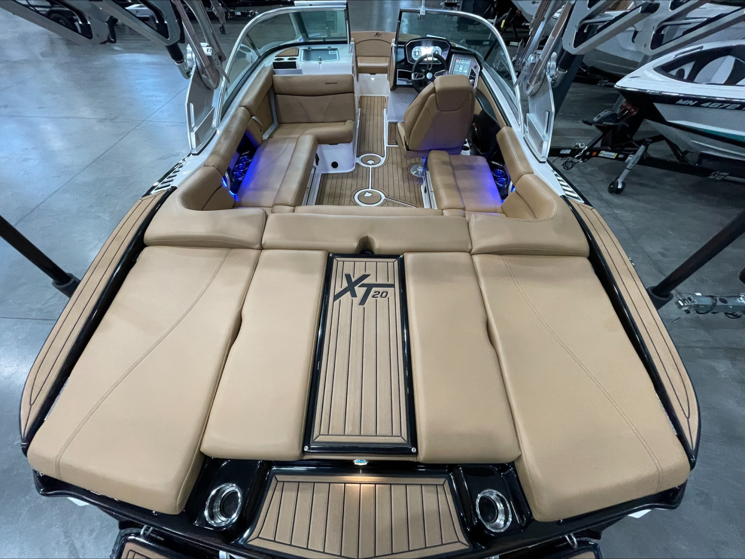 2021 MasterCraft XT20