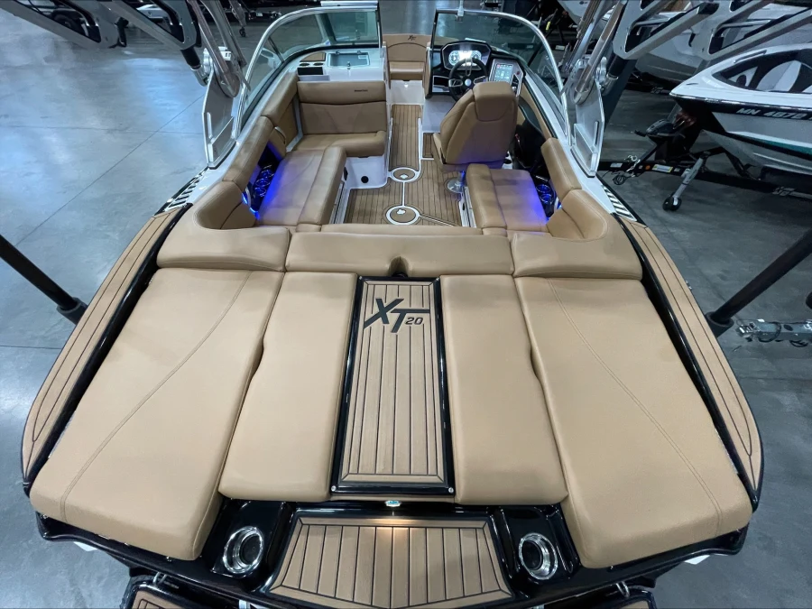 2021-mastercraft-xt20-147389-image9