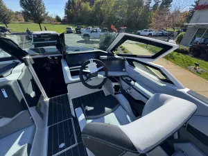 2027-mastercraft-x22-147391-image11