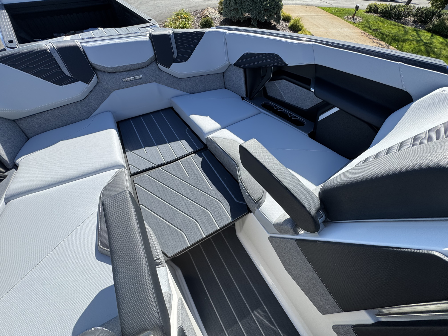 2027 MasterCraft X22