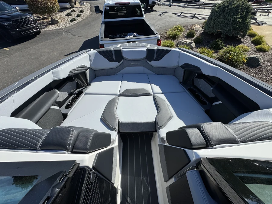 2027-mastercraft-x22-147391-image17