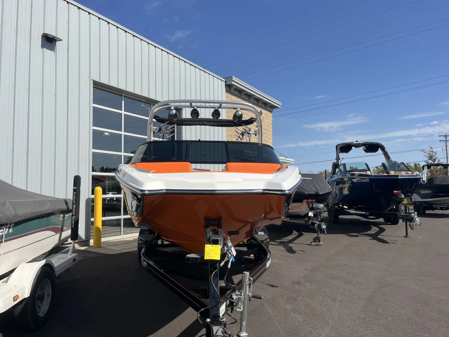 2016-mastercraft-nxt22-147392-image2