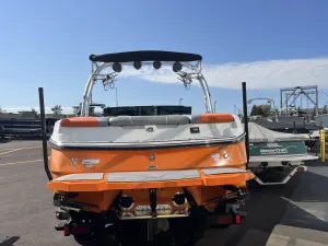 2016-mastercraft-nxt22-147392-image3