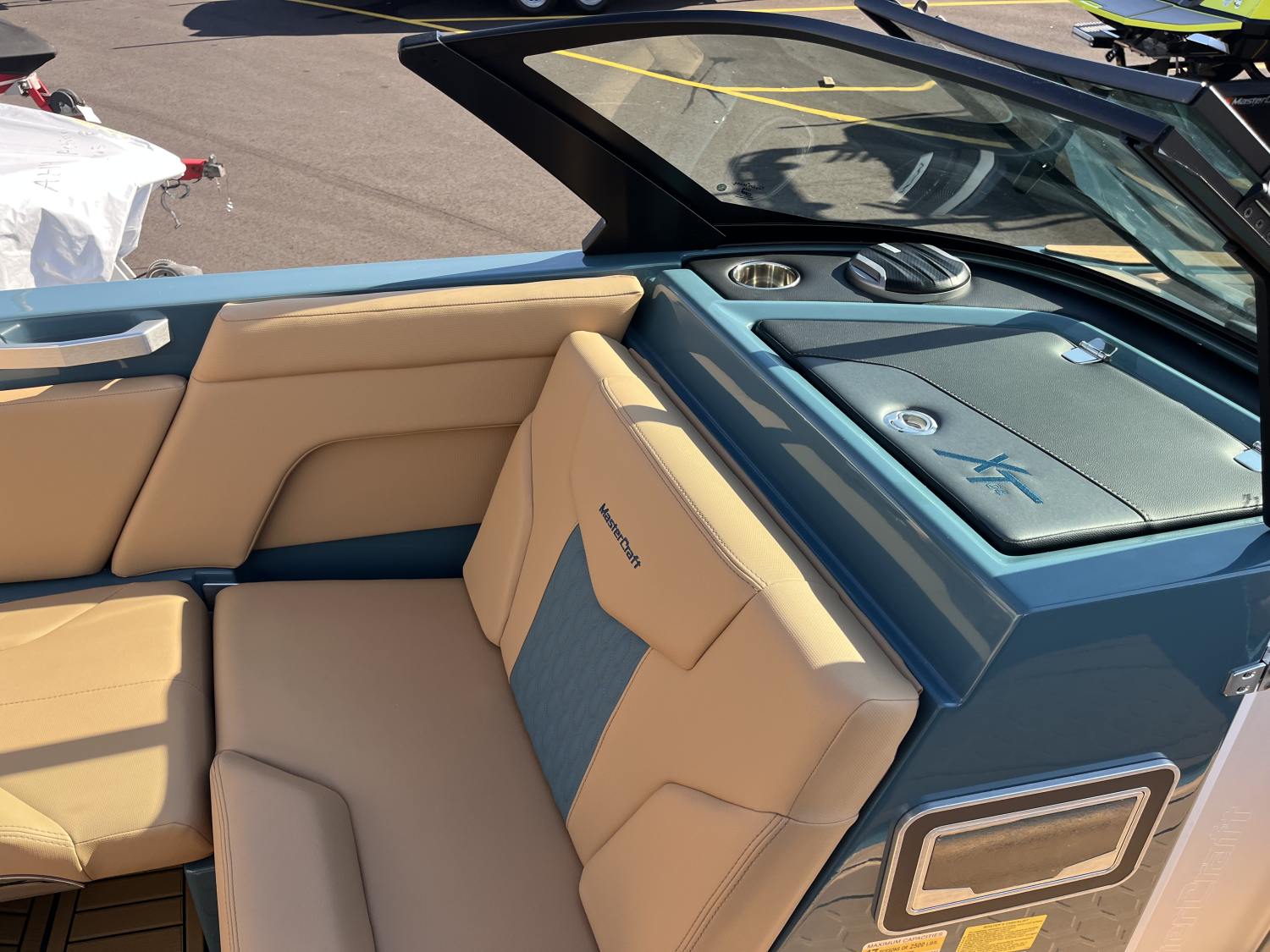 2027 MasterCraft XT24