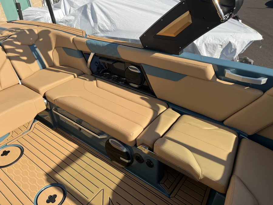 2027-mastercraft-xt24-147395-image12