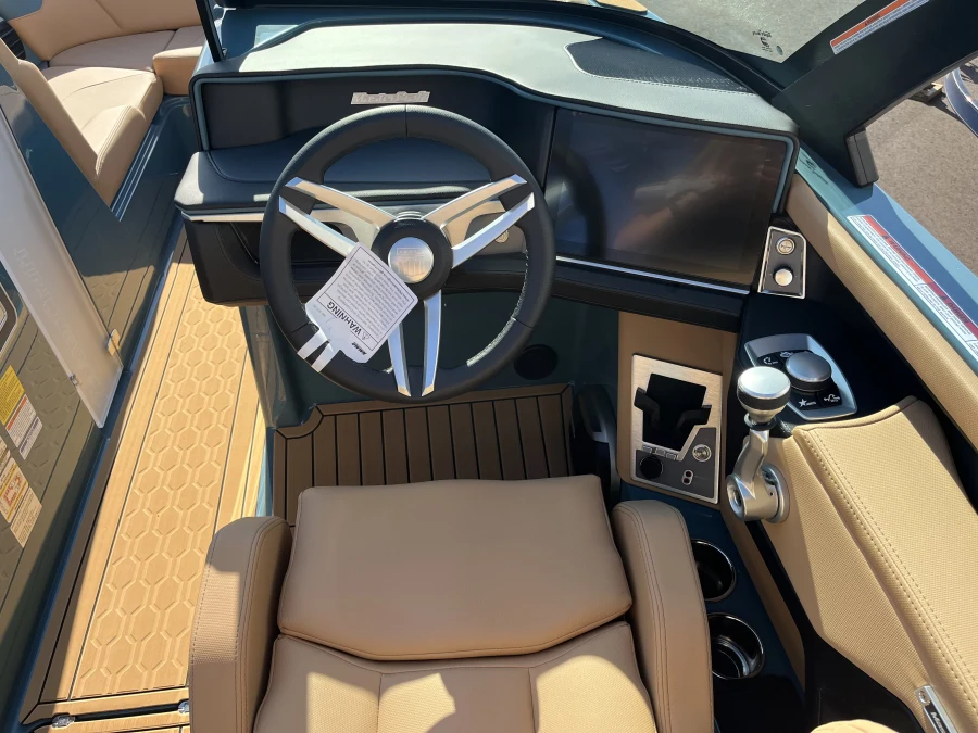 2027-mastercraft-xt24-147395-image7