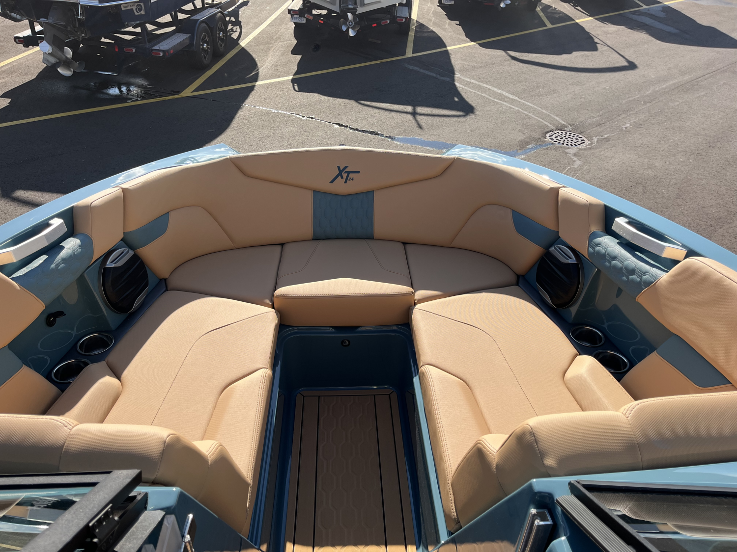 2027 MasterCraft XT24