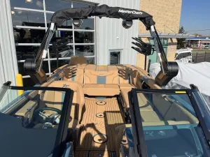 2027-mastercraft-xt24-147395-image9