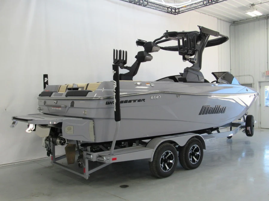 2027-malibu-wakesetter-23-lsv-147396-image3