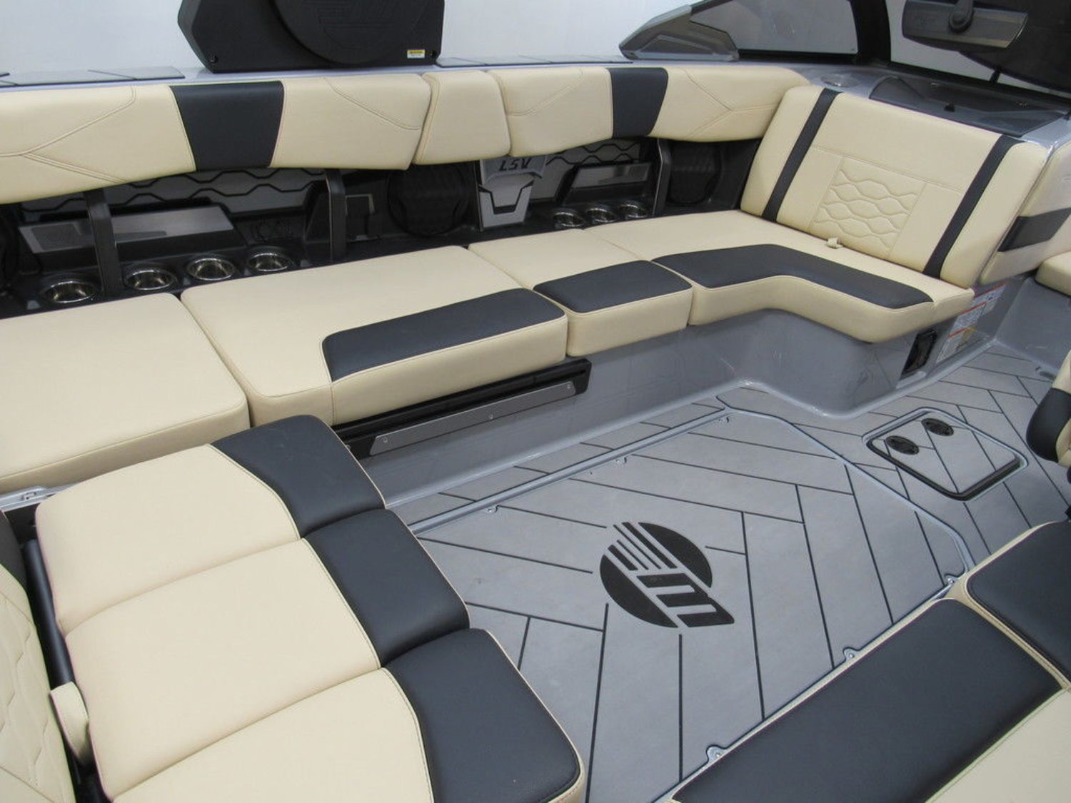 2027 Malibu Boats 23 LSV