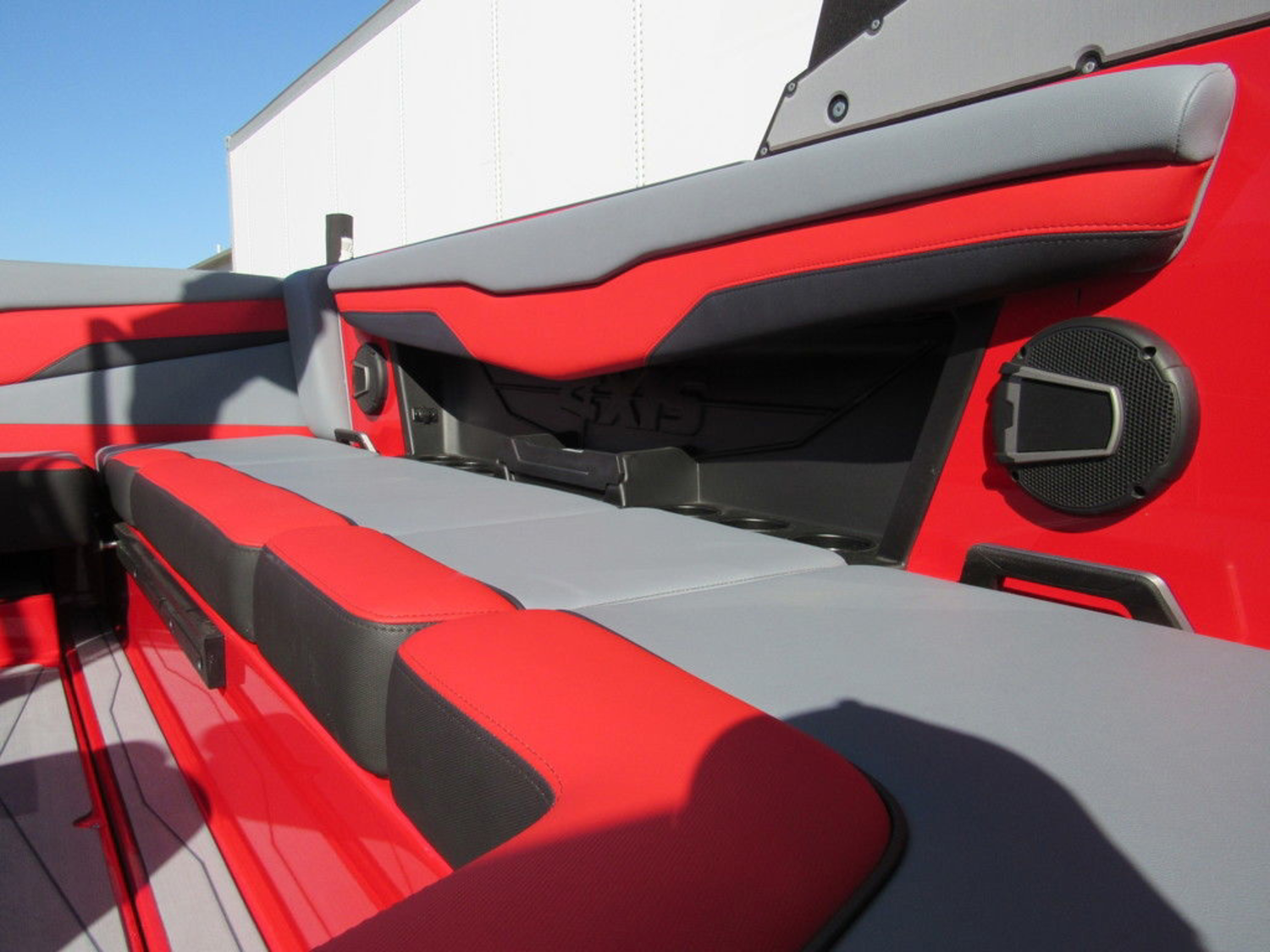 2024 Axis Wake Research T235
