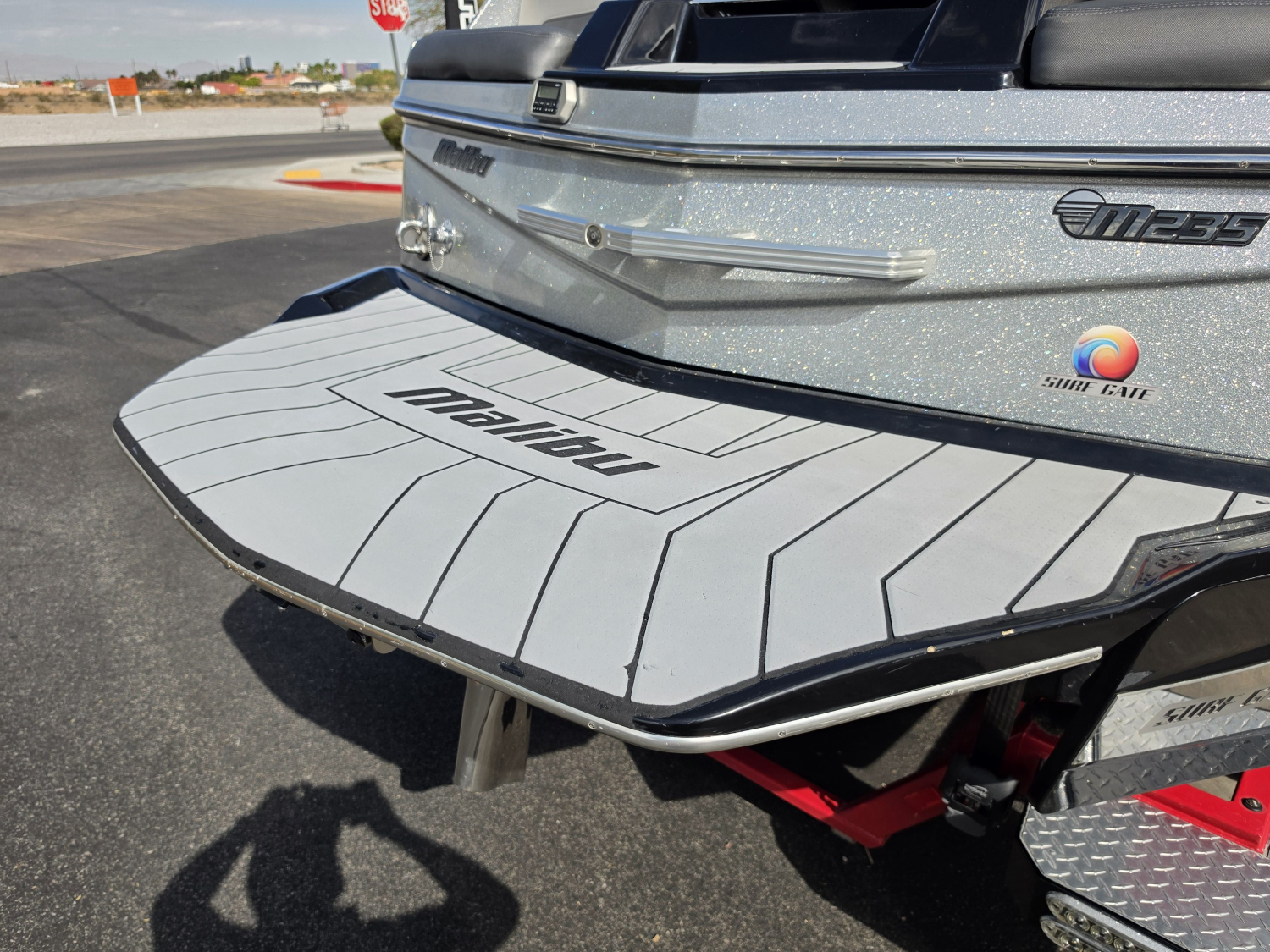 2018 Malibu Boats M235