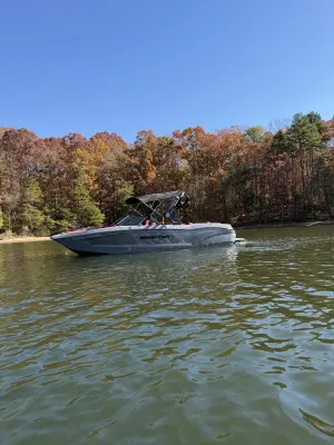 2025-mastercraft-x24-147402-image0.webp