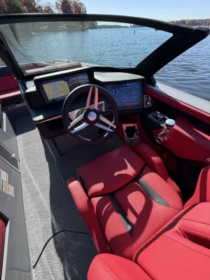 2025-mastercraft-x24-147402-image11.webp