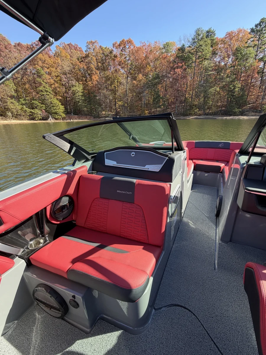 2025-mastercraft-x24-147402-image13.webp