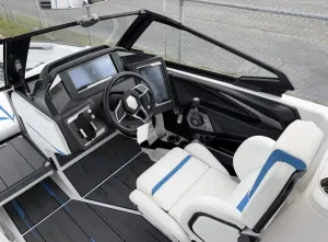 2024-supra-sl-147403-image6.webp