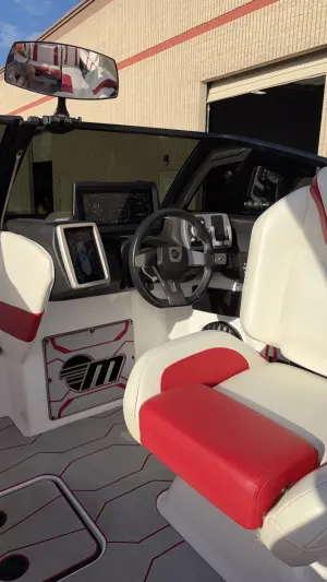 2024-malibu--wakesetter-23-mxz-147407-image11.webp