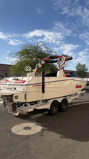 2024-malibu--wakesetter-23-mxz-147407-image7.webp