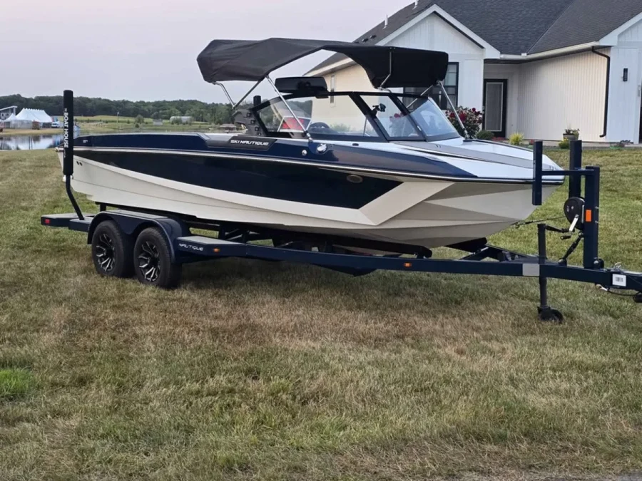 2025-nautique-ski-nautique-147435-image4.webp