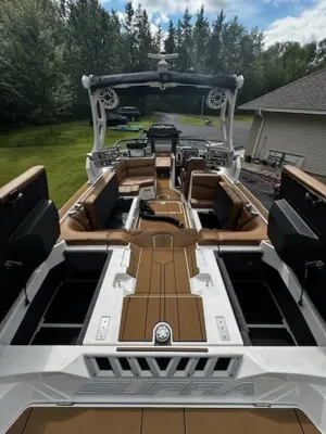 2021 Supra Boats SL Icon