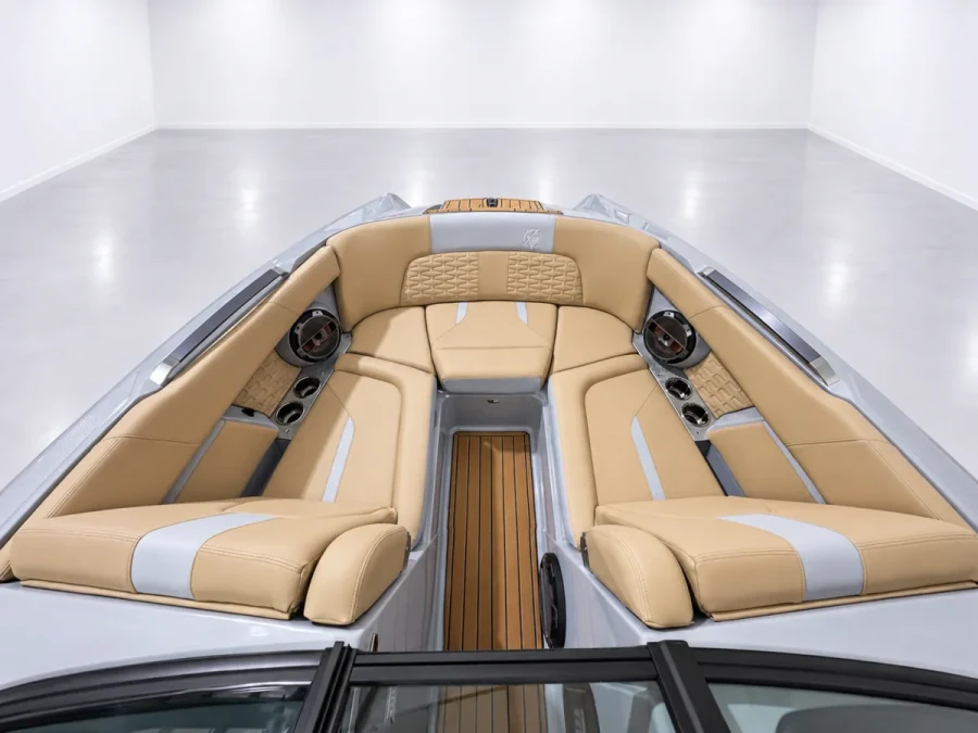 2022-mastercraft-x22-147450-image4.webp
