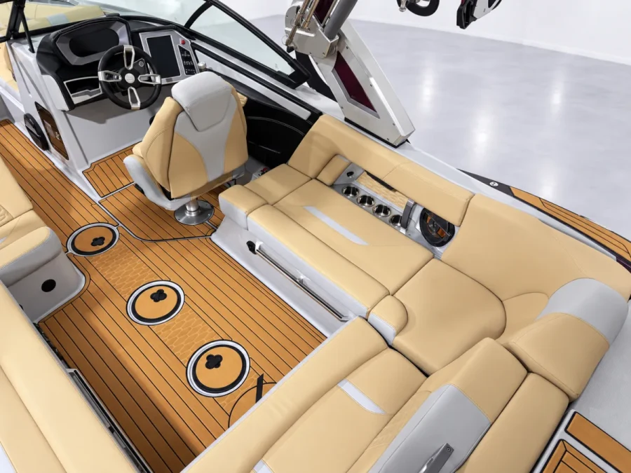 2022-mastercraft-x22-147450-image8.webp