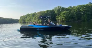2019-axis-a24-147461-image0.webp