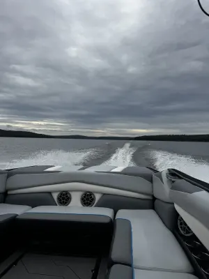 2019-axis-a24-147461-image28.webp