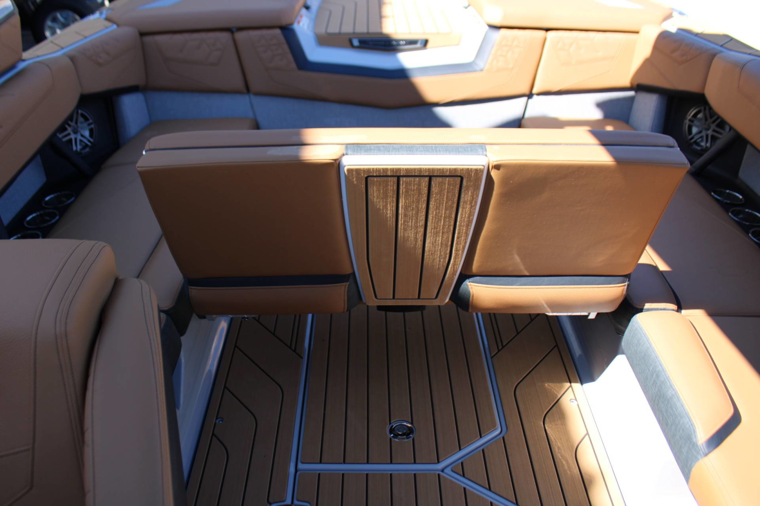 2027 Nautique S23