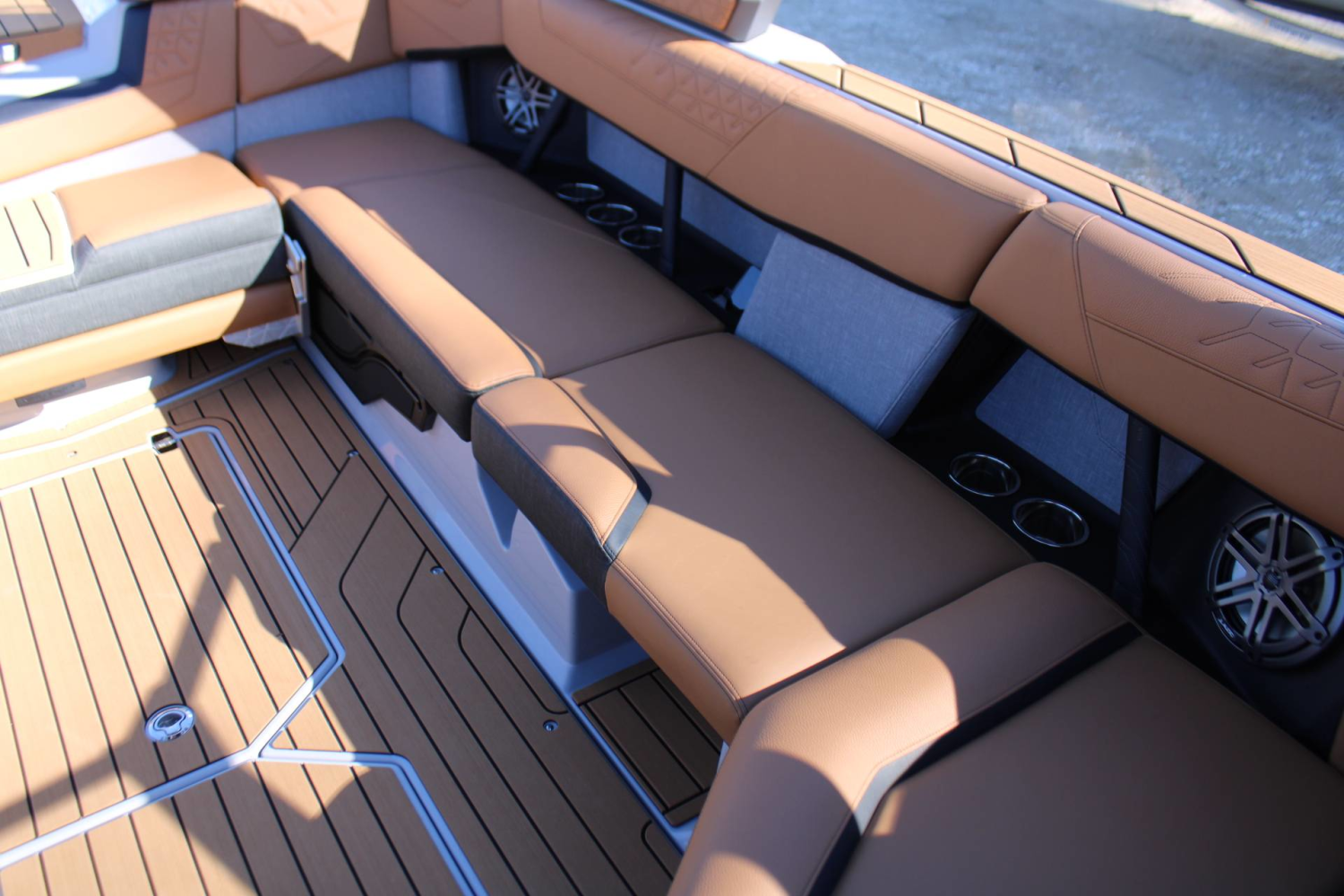 2027 Nautique S23