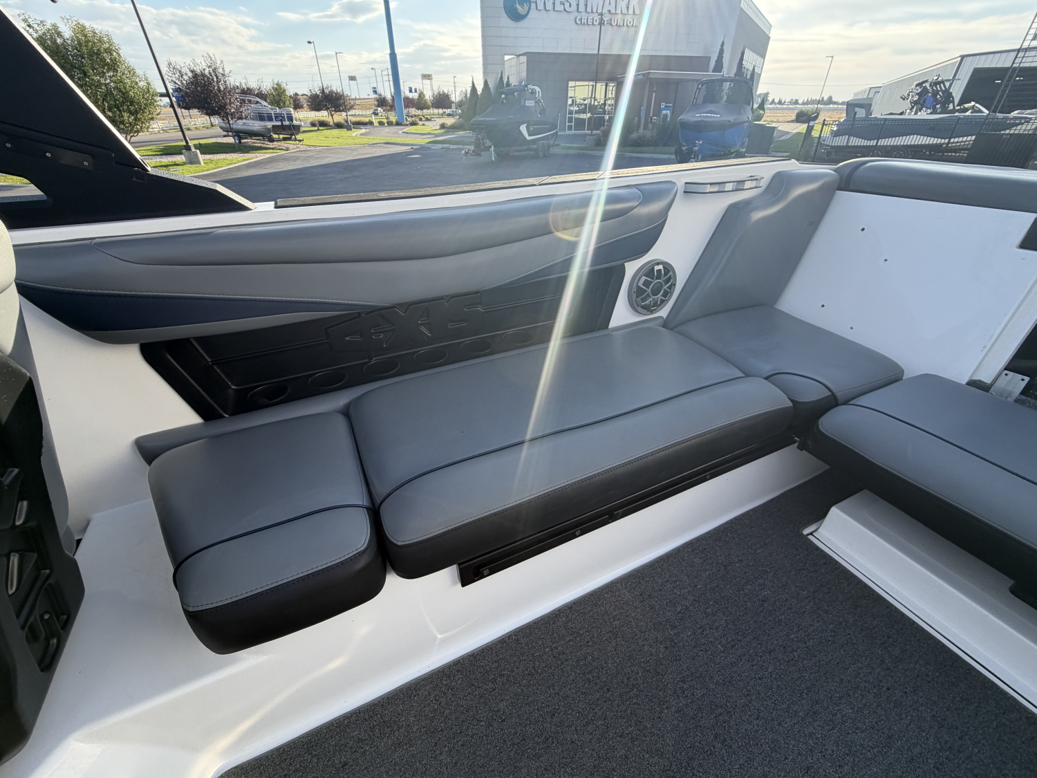 2019 Axis Boats T23