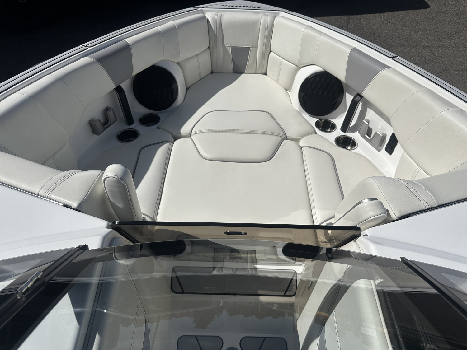 2022 Malibu Boats 23 LSV
