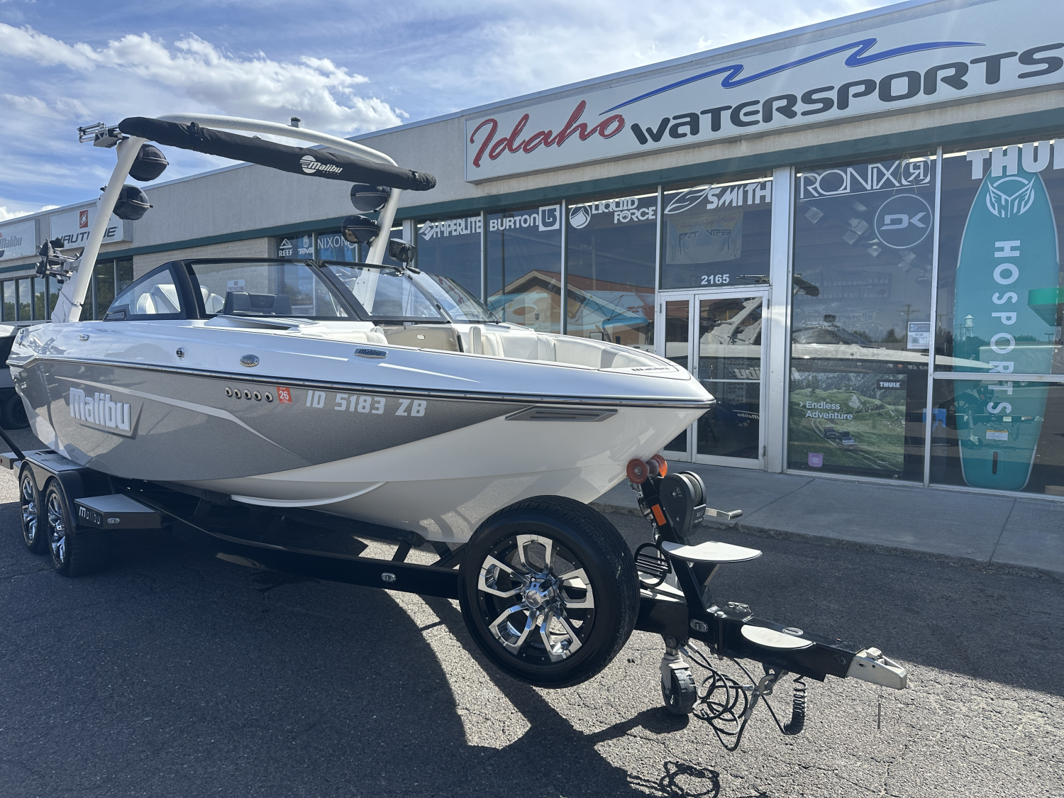 2022 Malibu Boats 23 LSV