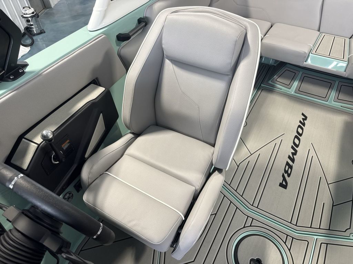 2027 MOOMBA Max