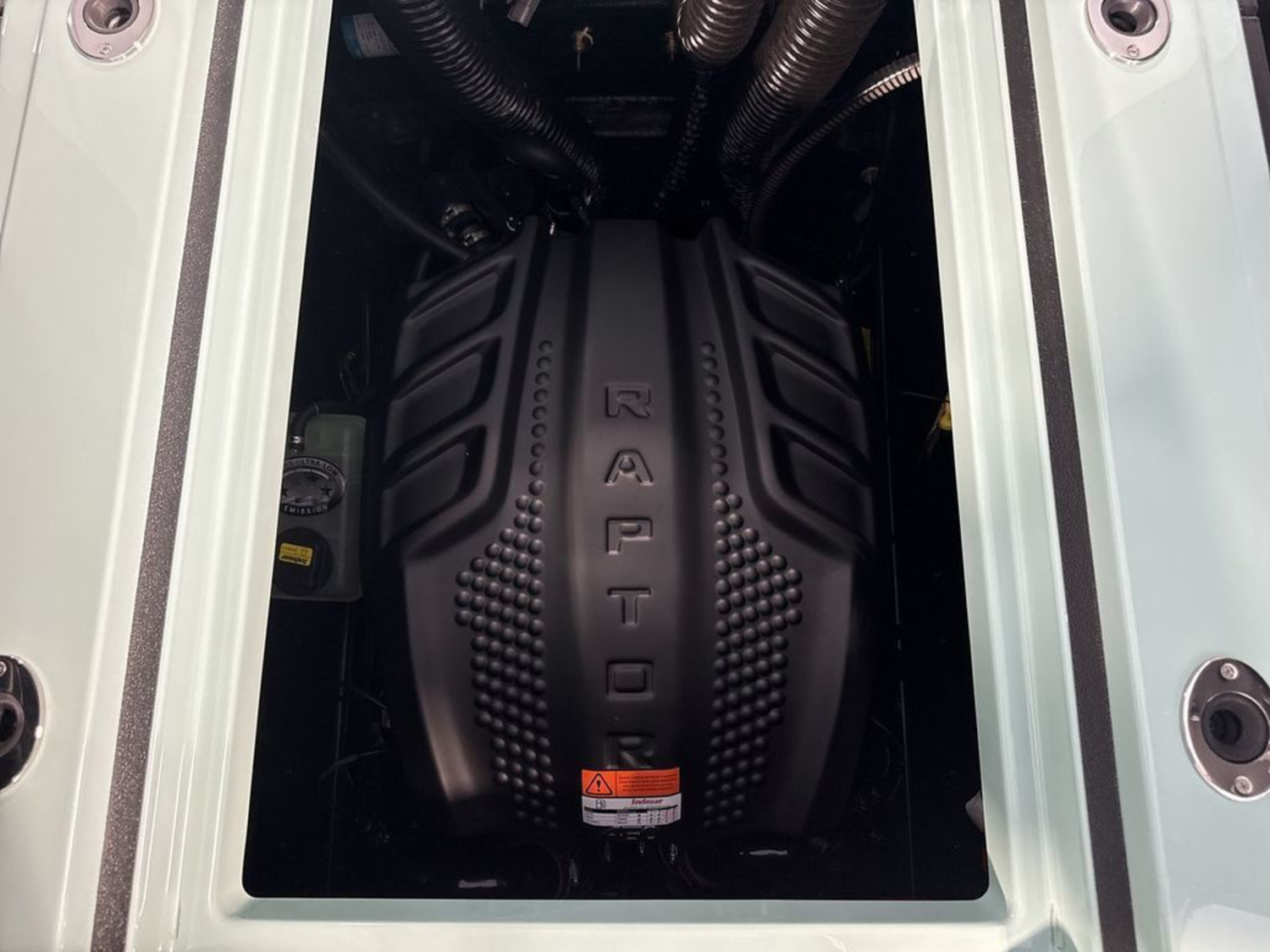 2027 MOOMBA Max