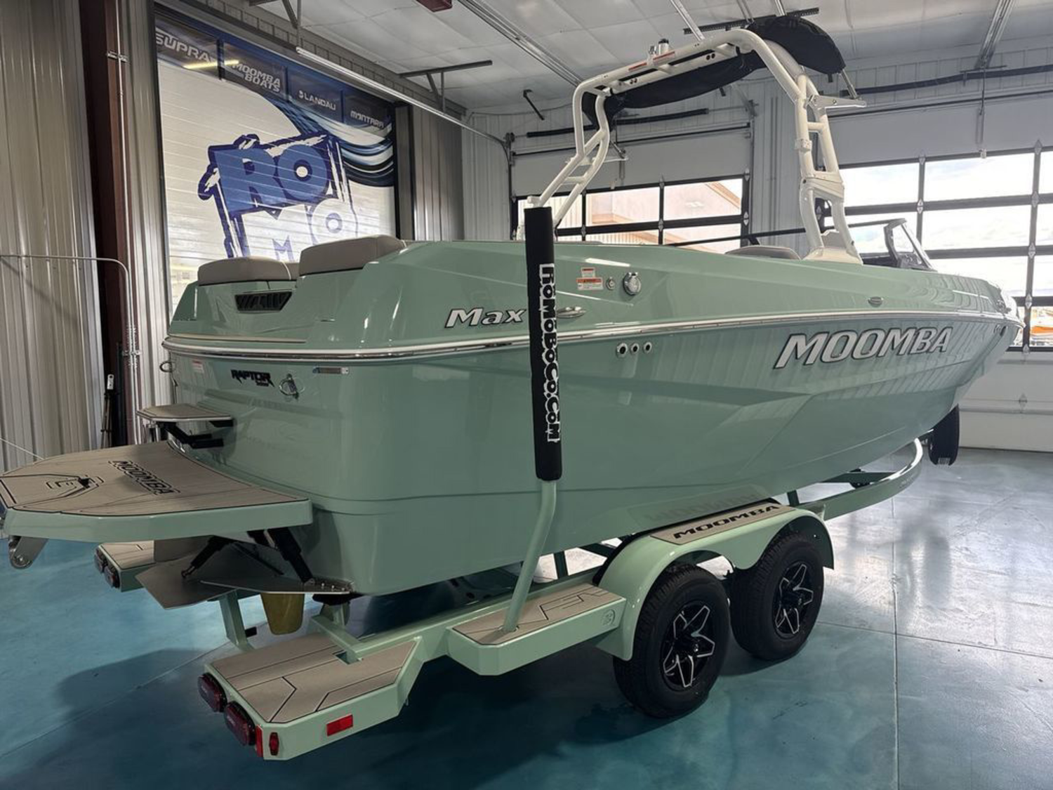 2027 MOOMBA Max